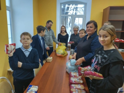 В рамках реализуемого при поддержке Фонда Президентских грантов проекта волонтёрами были подготовлены продовольственные наборы для наших благополучателей