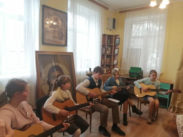 Памяти святых жен-мироносиц посвящается