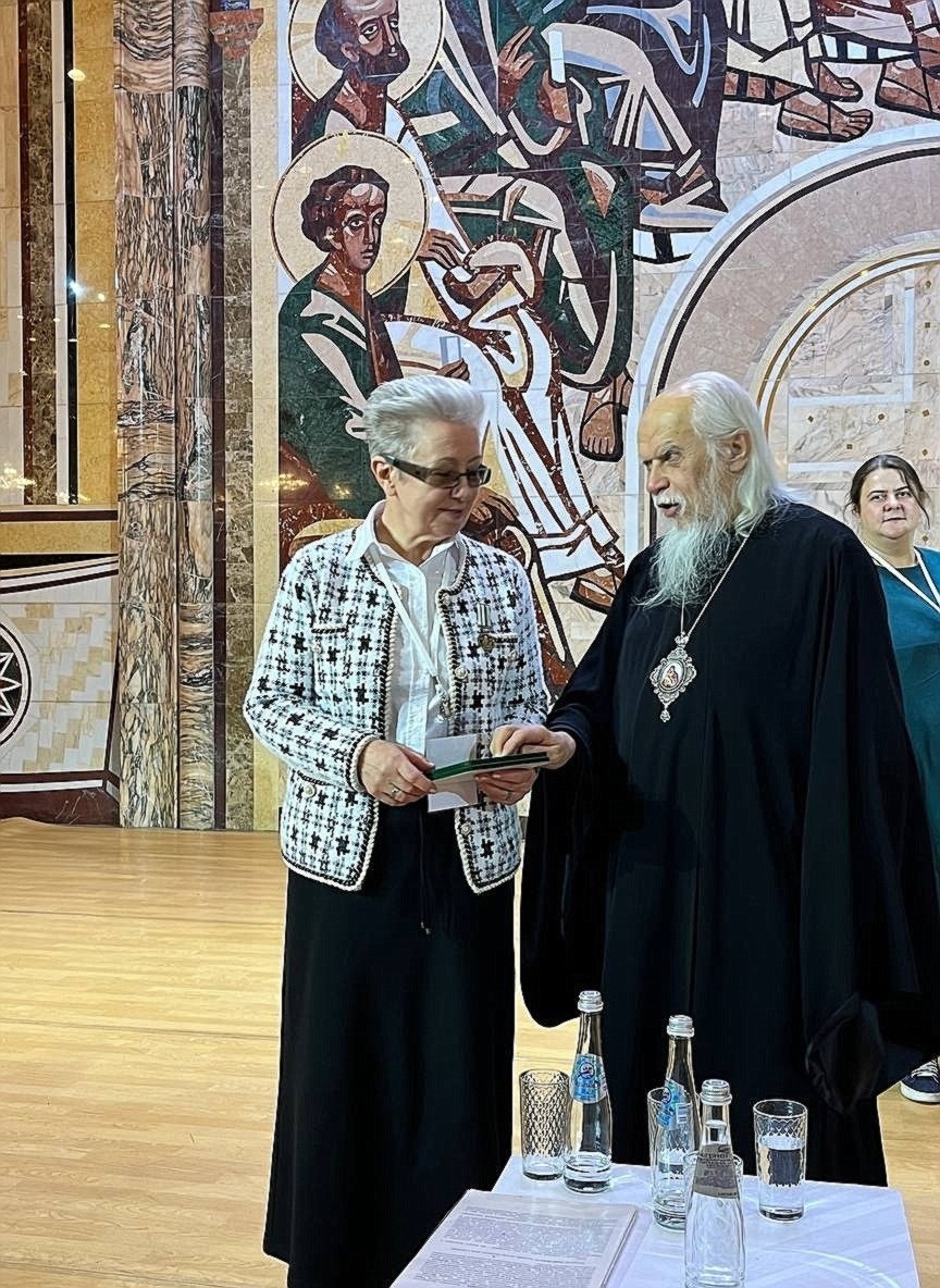 Руководитель отдела по социальному служению и церковной благотворительности Вяземской епархии удостоена высокой награды