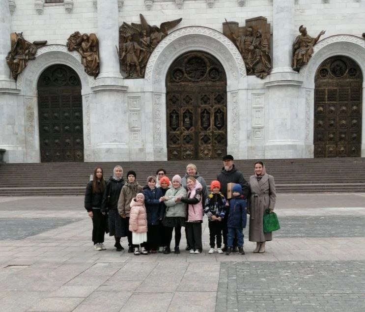 Воспитанники воскресных школ храма Введения во храм Пресвятой Богородицы и храма в честь святого благоверного князя Александра Невского посетили концерт «Пасхальная радость»